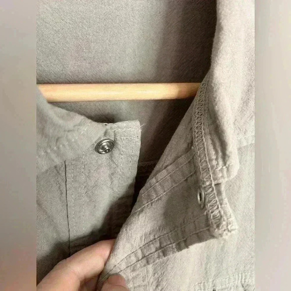 Men’s Tilley Cotton Jacket in Taupe Size Large - Picture 2 of 9